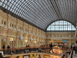 Обзор смартфона OnePlus 15: самый мощный смартфон осени 2025