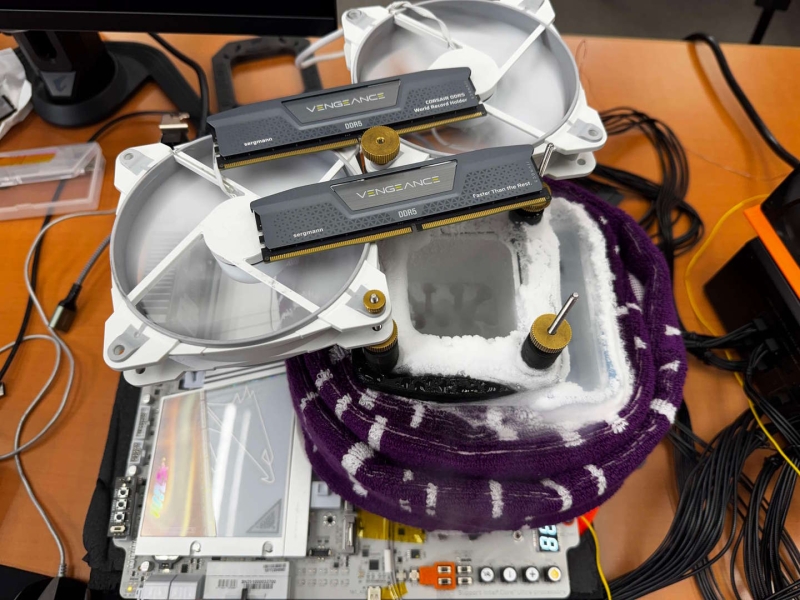 Очередной рекорд разгона DDR5 — покорена планка в 13 500 МТ/с