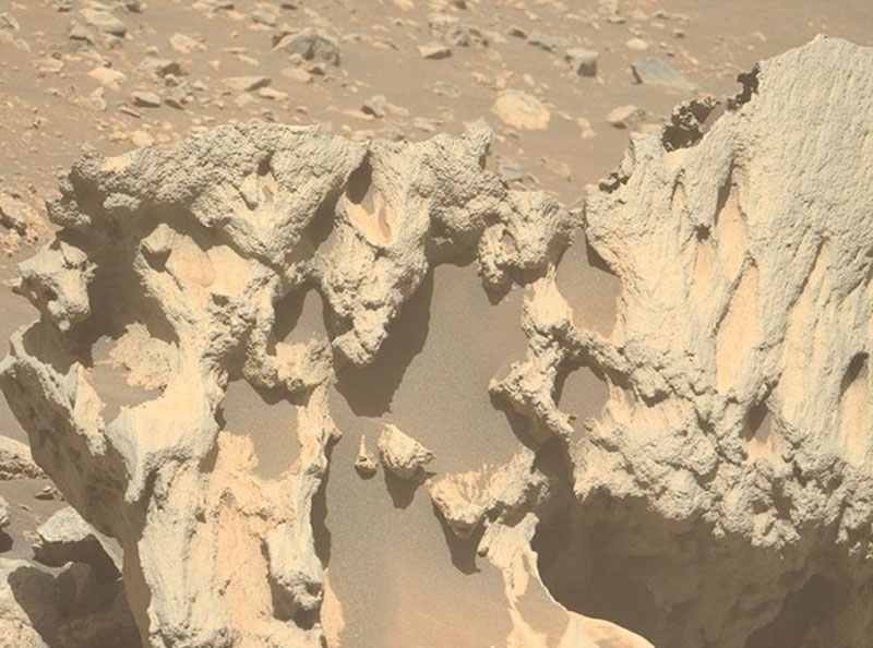 Ровер Perseverance нашёл на Марсе камень, которого там не должно было быть