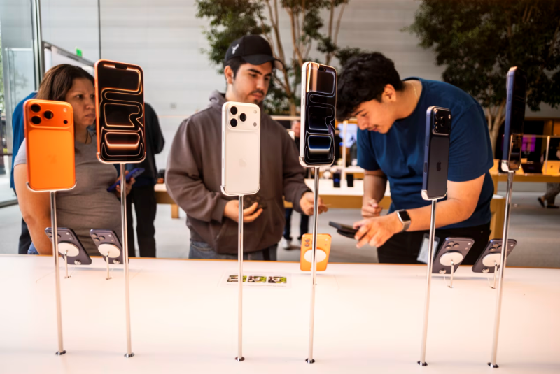 Тим Кук спас Apple от катастрофического кризиса &mdash; теперь она стоит больше $4 трлн