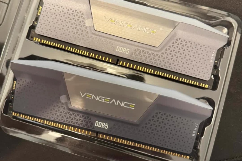 Corsair по гарантии &laquo;заменила&raquo;&nbsp;комплект DDR5 за $1069 на&nbsp;RGB-пустышки за $35