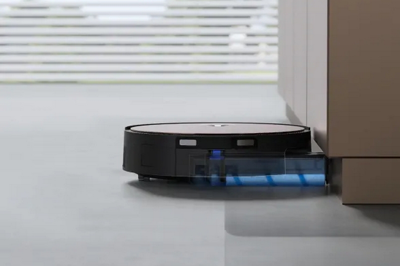 ECOVACS представила в России флагманский робот-пылесос DEEBOT X11 с быстрой зарядкой и безмешковой станцией очистки