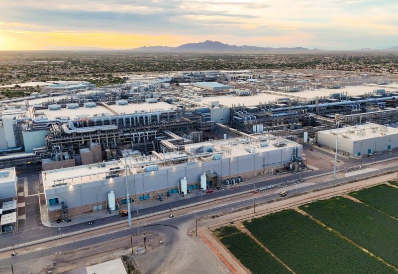 Intel построила в Аризоне более крупную и лучше оснащённую фабрику, чем TSMC &mdash; но есть нюансы