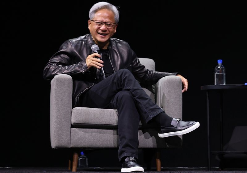 Ядерные мини-реакторы для питания ЦОД получат распространение через шесть или семь лет, по мнению главы Nvidia Дженсена Хуанга