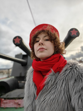 Обзор OnePlus 15R: почти флагман по цене смартфона среднего класса