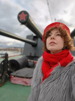 Обзор OnePlus 15R: почти флагман по цене смартфона среднего класса