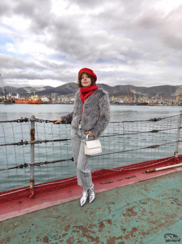 Обзор OnePlus 15R: почти флагман по цене смартфона среднего класса