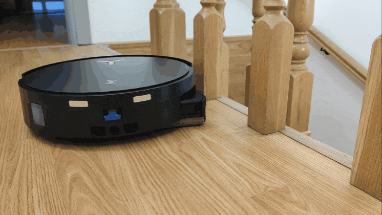 Обзор робота-уборщика ECOVACS DEEBOT X11 OmniCyclone: флагманов много не бывает