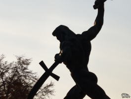 Обзор смартфона IQOO 15: время, вперед