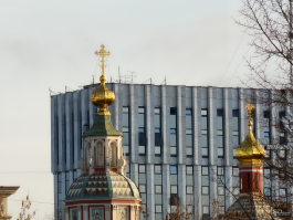 Обзор смартфона IQOO 15: время, вперед