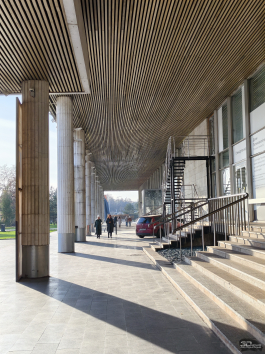 Обзор смартфона IQOO 15: время, вперед