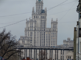 Обзор смартфона IQOO 15: время, вперед