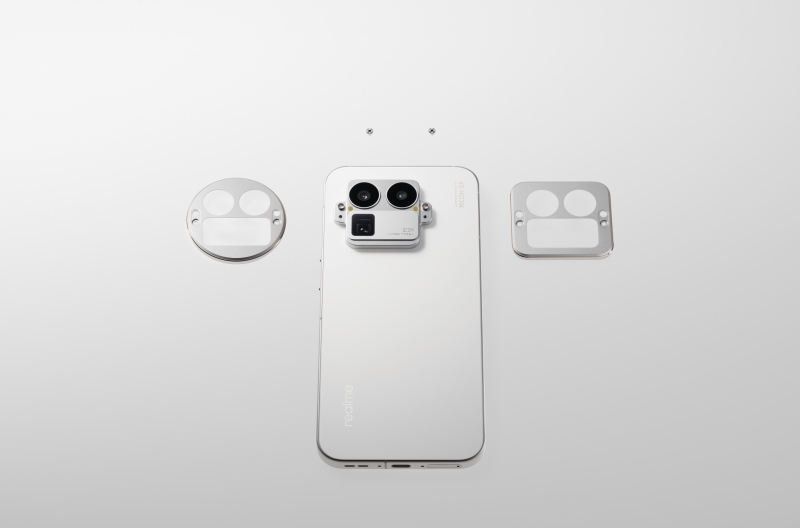 Смартфон Realme GT 8 Pro поступил в продажу в России по цене от 100 тыс. рублей