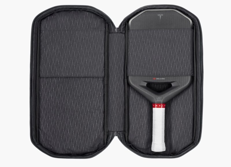 Tesla выпустила ракетку для пиклбола за $350