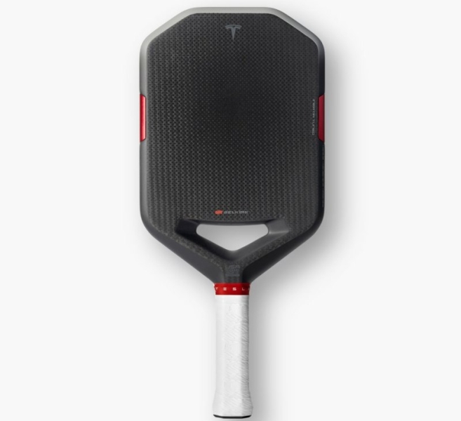 Tesla выпустила ракетку для пиклбола за $350