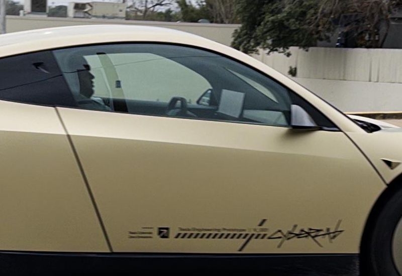 В Техасе &laquo;засветилась&raquo; пара прототипов роботакси Tesla Cybercab &mdash; пока что с рулевым колесом и водителем