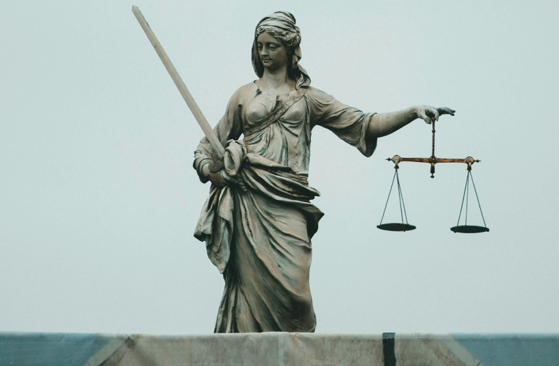 Бигтехи повадились поглощать ИИ-стартапы, просто нанимая всех их сотрудников&nbsp;&mdash;&nbsp;FTC начала проверку