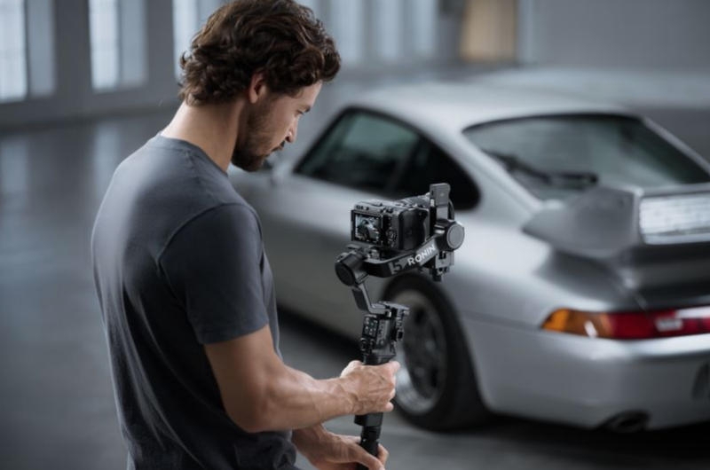 DJI представила лёгкий стабилизатор RS 5 для камер весом до трёх килограмм