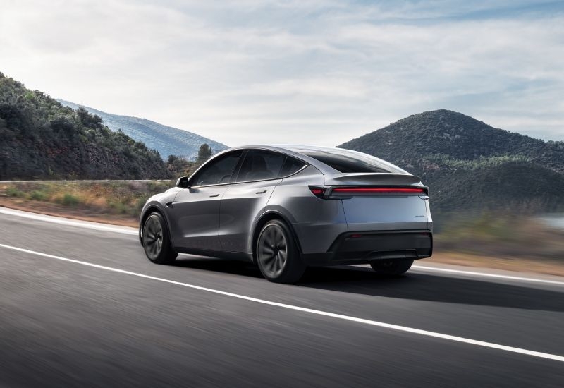 Годовая выручка Tesla впервые сократилась из-за снижения объёмов продаж электромобилей