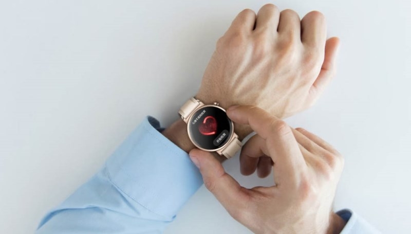 Honor представила смарт-часы&nbsp;Watch GS 5 &mdash; они следят за риском остановки сердца, работают до 23 дней и стоят&nbsp;$100