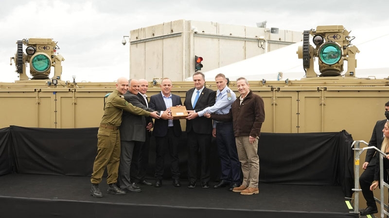 Израиль принял на вооружение лазерную пушку &laquo;Железный Луч&raquo; &mdash; проблему потерь энергии в воздухе решила адаптивная оптика