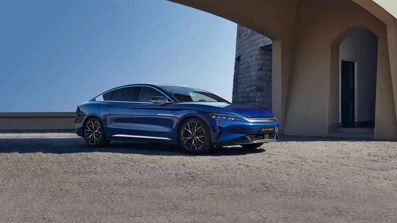 Китайская BYD показала самый слабый рост продаж за пять лет