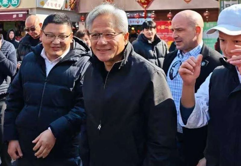 Китайские власти разрешили импорт первой партии ускорителей Nvidia H200