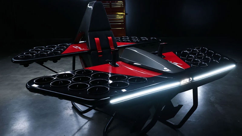 Летающий мотоцикл Leo Flight впервые показали широкой публике и объяснили как купить