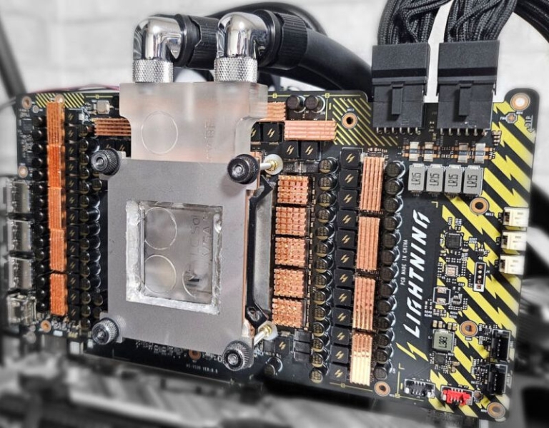MSI создала самую быструю GeForce RTX 5090 — энтузиасты разогнали особую RTX 5090 Lightning Z до 3,75 ГГц