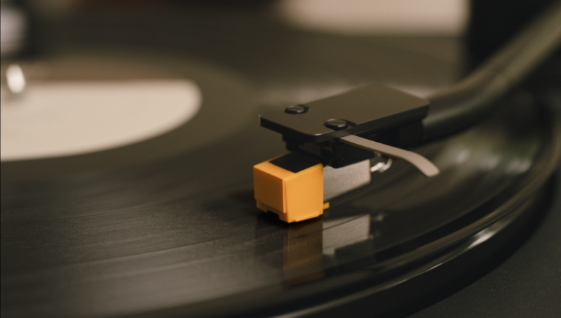 Sony анонсировала первый за семь лет проигрыватели виниловых пластинок