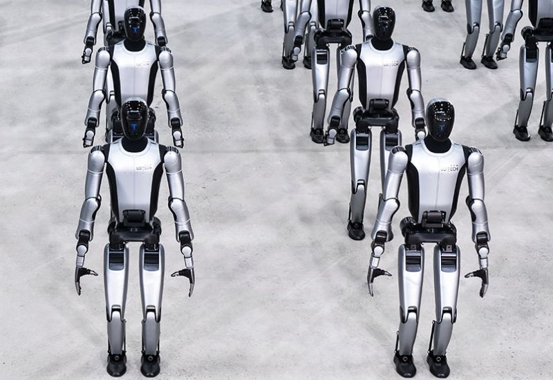 Ведущий китайский производитель человекоподобных роботов признался, что они пока вдвое уступают по эффективности людям