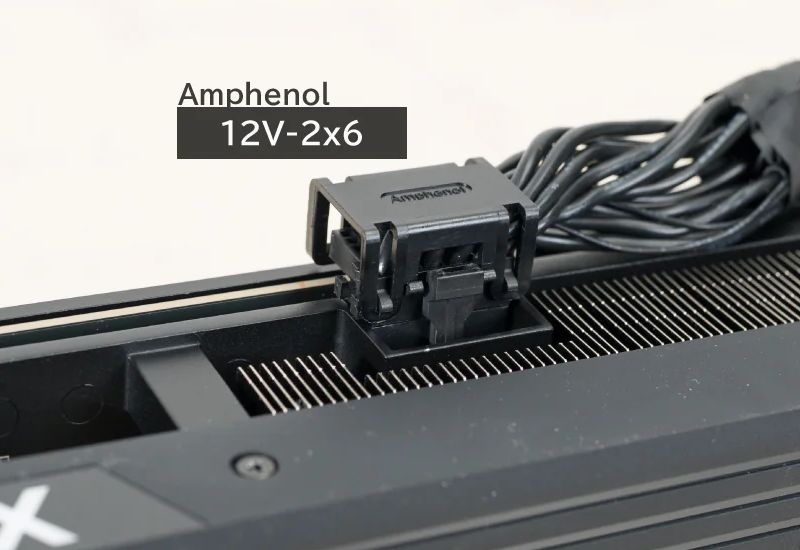 Dell решила намертво прикрутить скандально известный 16-контактный разъём питания видеокарты, чтобы тот не расплавился