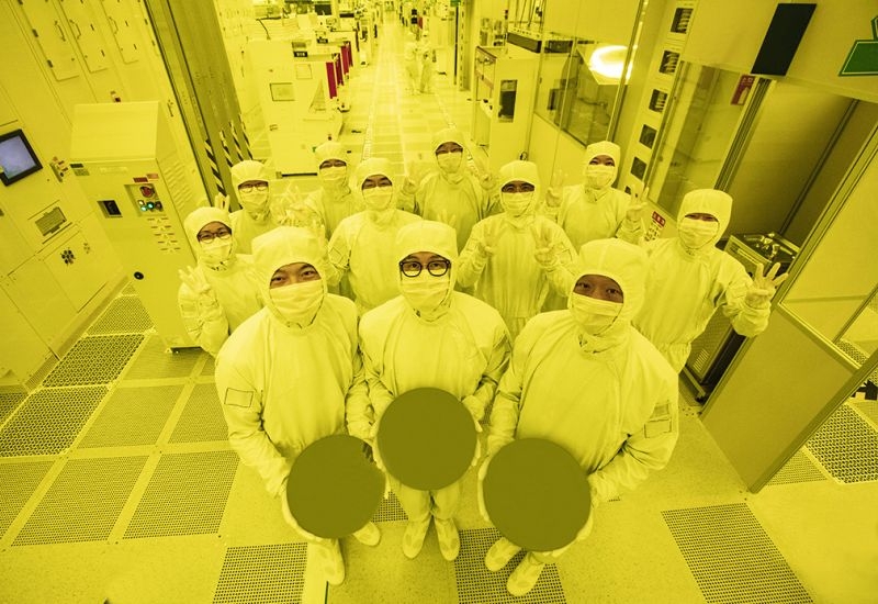 Мировые продажи полупроводников вырастут до $1 трлн уже в этом году &mdash; на четыре года раньше, благодаря ИИ