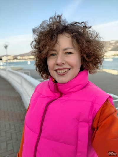 Обзор HONOR X8d: тонкий, но очень автономный смартфон с мощным ИИ