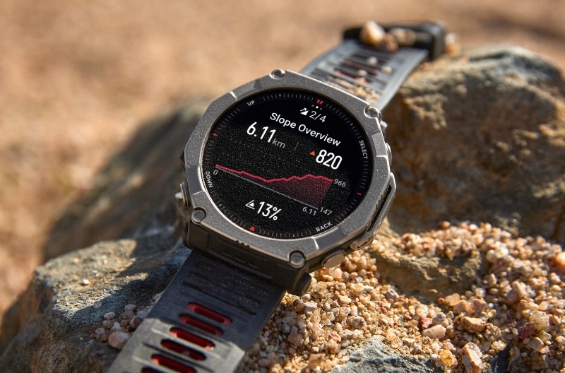 Титановый корпус, яркий экран и месяц автономности: Amazfit представила смарт-часы T-Rex Ultra 2&nbsp;для активных пользователей