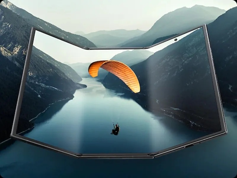 Трёхстворчатый Samsung Galaxy Z TriFold поступил в продажу в России — за две недели предзаказа он сбросил 100 000 рублей