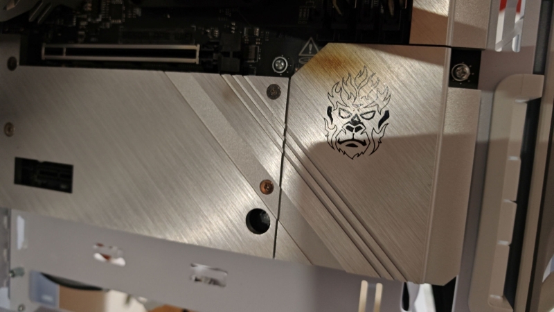 Видео: GeForce RTX 5090 устроила огненное шоу прямо при первом запуске &mdash; и случай не гарантийный