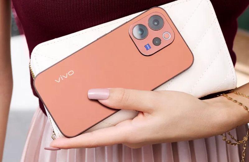 Vivo представила смартфоны V70 и V70 Elite с дизайном iPhone, оптикой Zeiss и батареями на 6500 мА⋅ч
