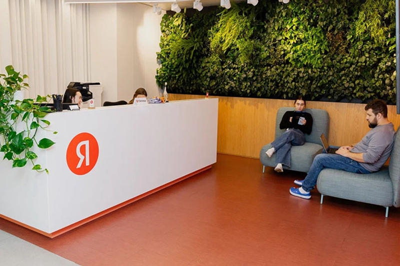 «Алиса AI» начала обучать школьников — ИИ поможет разобраться с задачами по математике