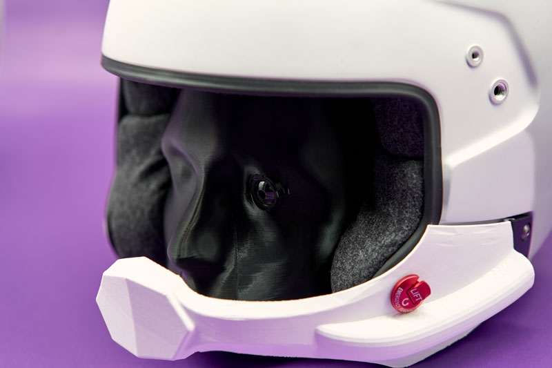 Дубайский стартап с российскими корнями в шаге от создания контактных линз с датчиками, дисплеем и батарейкой