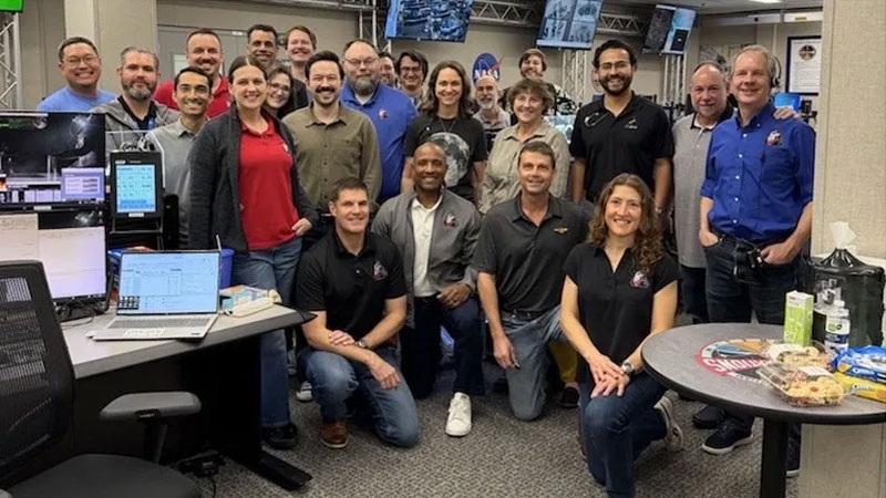 Лунный экипаж NASA повторно ушёл на карантин &mdash; все настроены на полёт через две недели