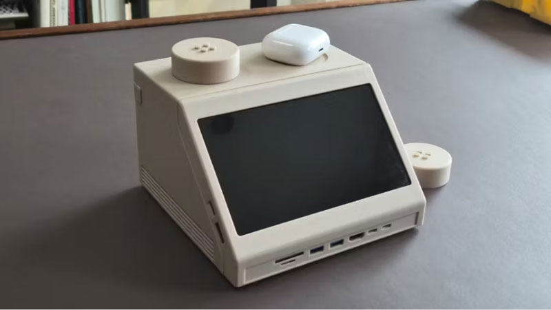 Mac mini упрятали в увеличенный кирпичик LEGO в виде компьютерного терминала из 70-х