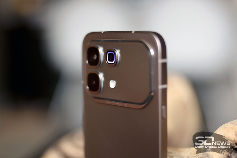 Обзор Infinix NOTE 60 Pro: смартфон с двумя экранами