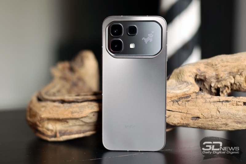 Обзор Infinix NOTE 60 Pro: смартфон с двумя экранами