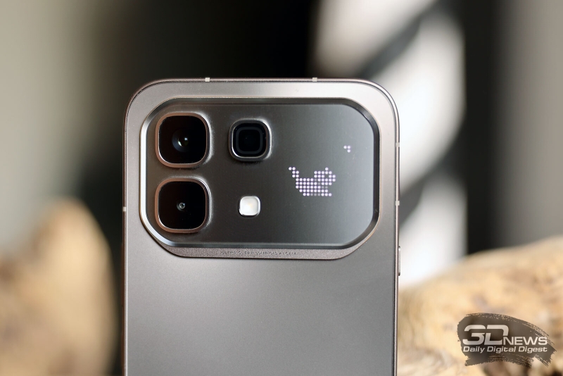 Обзор Infinix NOTE 60 Pro: смартфон с двумя экранами