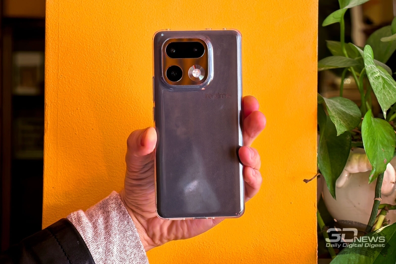 Обзор смартфона realme 16 Pro+: самый красивый камерофон