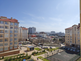 Обзор смартфона realme 16 Pro+: самый красивый камерофон