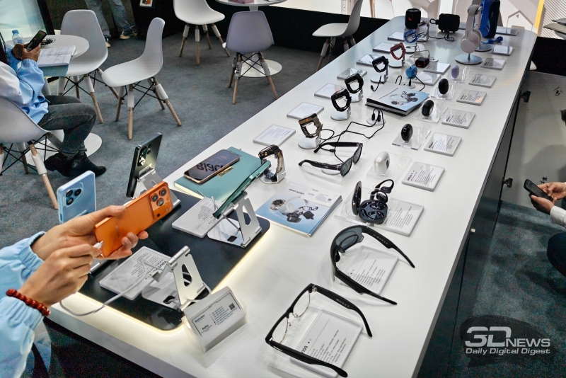 Репортаж со стенда Blackview на MWC 2026: неубиваемый флагман, игровой ноутбук и планшет для работы