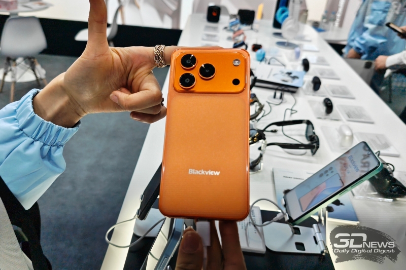 Репортаж со стенда Blackview на MWC 2026: неубиваемый флагман, игровой ноутбук и планшет для работы