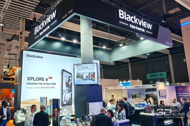 Репортаж со стенда Blackview на MWC 2026: неубиваемый флагман, игровой ноутбук и планшет для работы